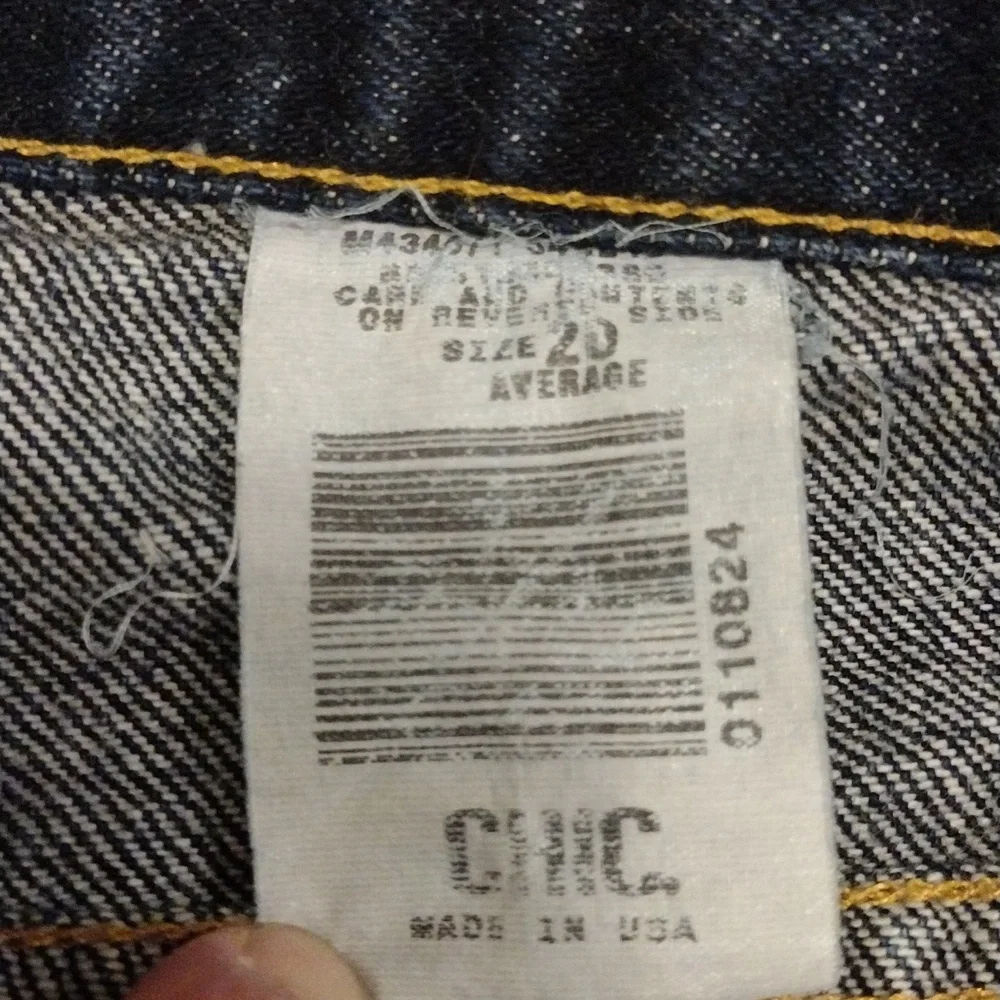 Chic vintage jeans . - Picture 3 of 12
